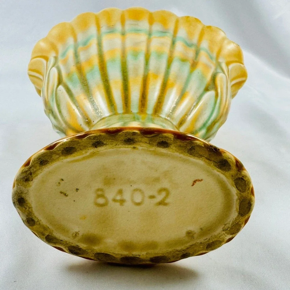 Rare VTG Beswick Pottery of England Art Deco Ribbed Fan Vase Scalloped 1940-'54